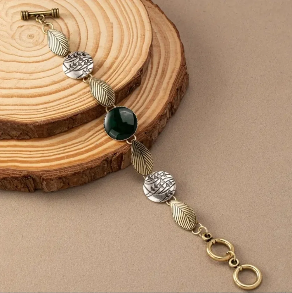New Vintage Style Boho Leaf Bracelet – Lightweight & Chic